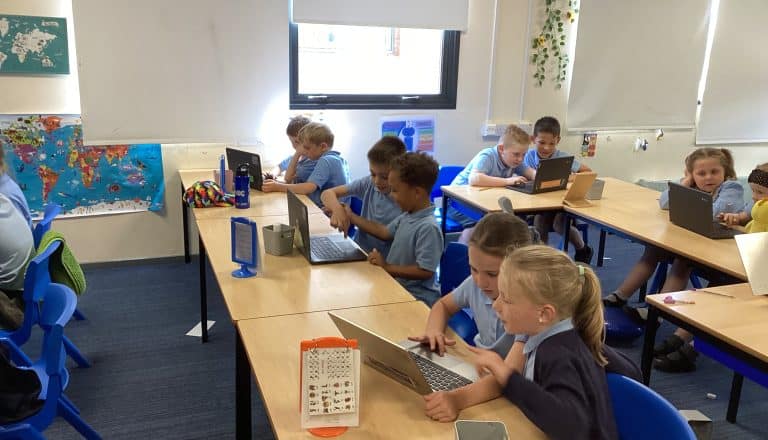 Y2 make music in Computing!